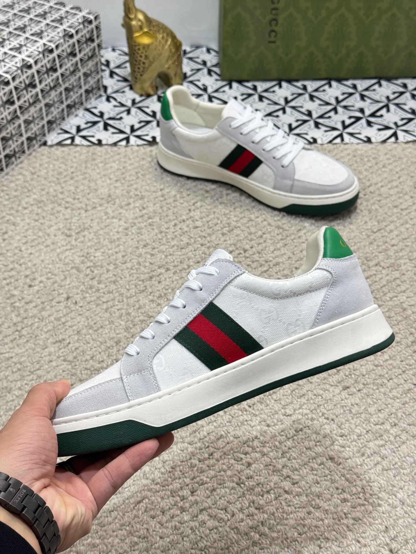 Men's shoes 💰400 [New model] 🪳🪳Gucci─Gucci classic. Gucci purchase level, comparable to genuine products without pressure, colorful style prevails, really looks good on the feet, original leather imported from Italy, the texture is amazing! Lasting technology, first-layer sheepskin lining imported from Italy, highly recommended product, a must-see, high quality will definitely satisfy you! Size: 38-44 (45 customized